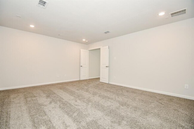 Building Photo - 21835 Erskine Peaks Pl