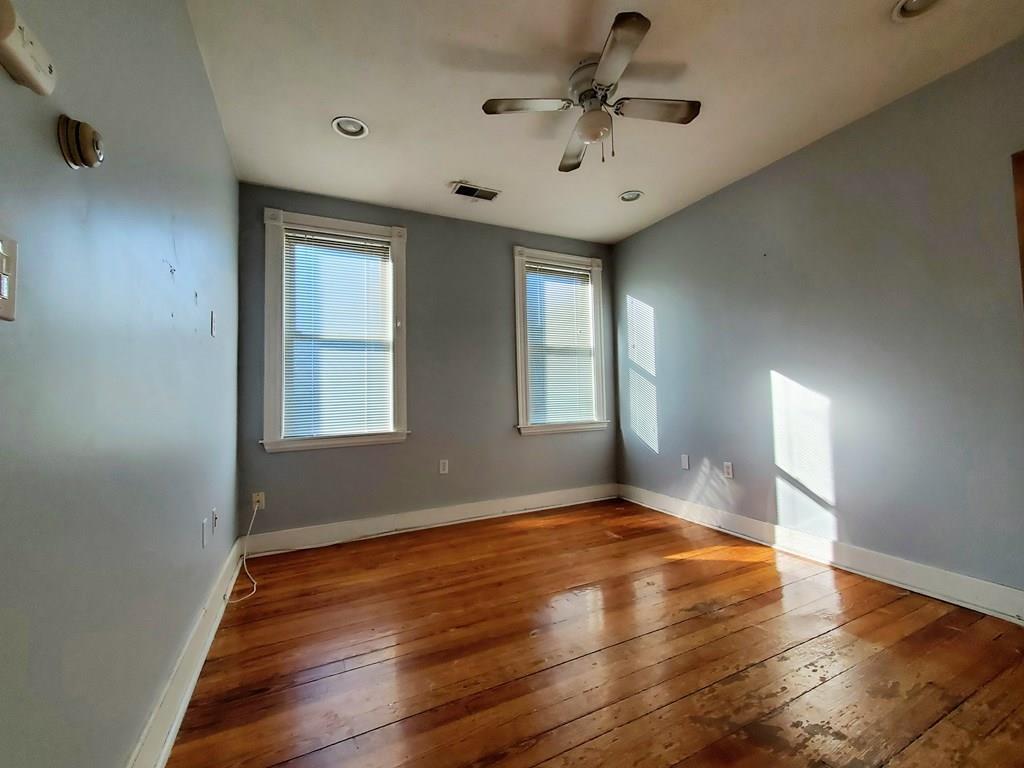 Building Photo - 250 Beacon St