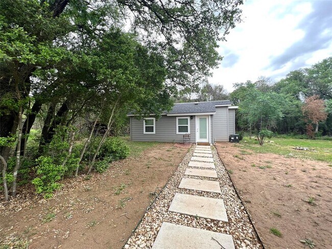 Building Photo - 3500 Del Robles Dr