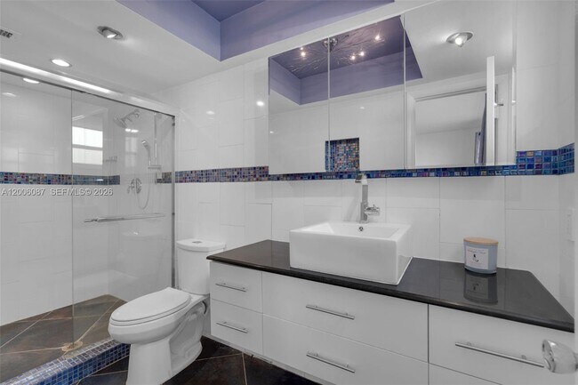 Building Photo - 11960 NE 19th Dr