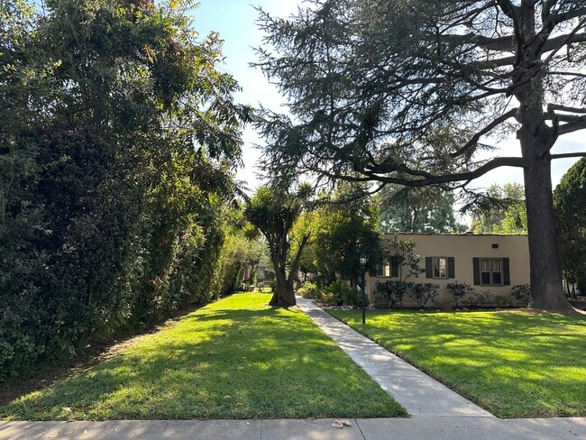 front of property - 1524 E Orange Grove Blvd