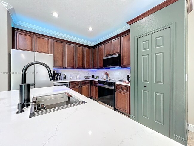 Building Photo - 13430 Meadow Bay Loop