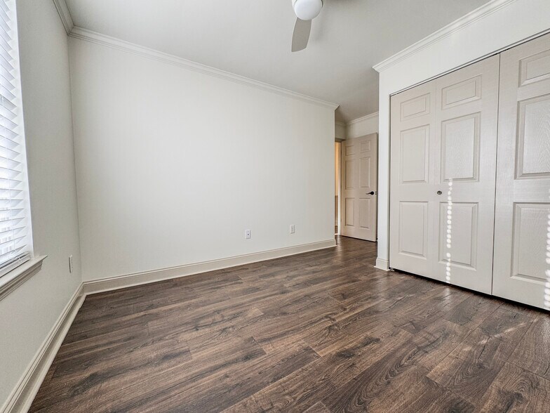 Building Photo - 19 Pohatcong Ave