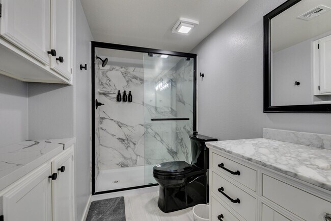 Building Photo - Stylish Fully Furnished 1BR Condo with Private Patio & Custom Closet