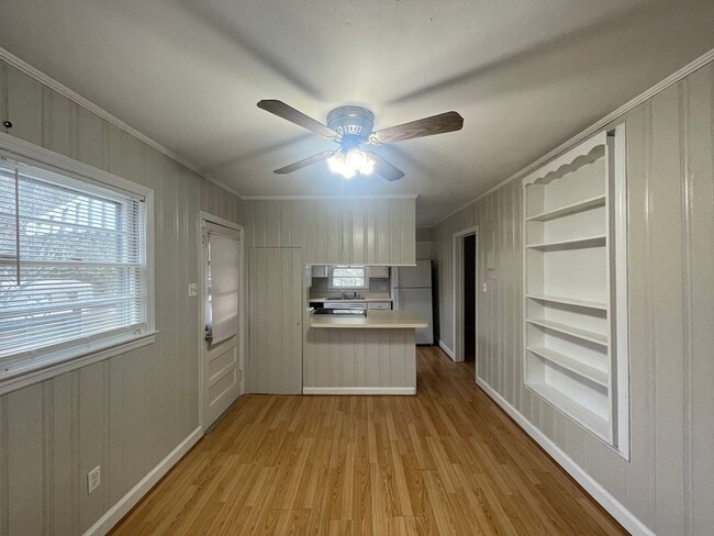 Building Photo - 25 Hollis St