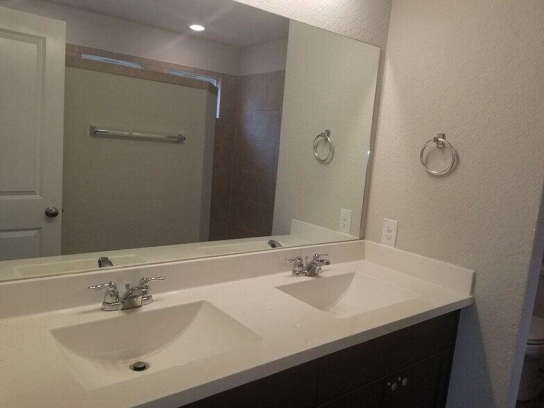 Building Photo - 8511 Cassia Cove