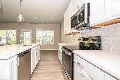 Building Photo - 818 Calvin Pk Dr