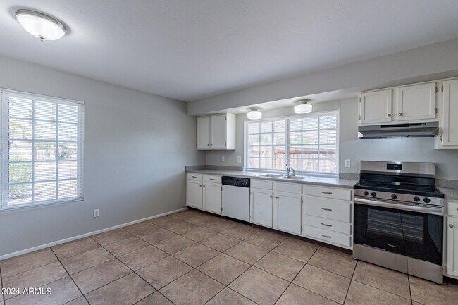 Building Photo - 4315 W Morrow Dr