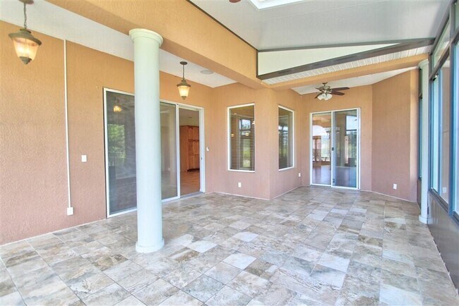 Building Photo - 1185 Dromin Ln