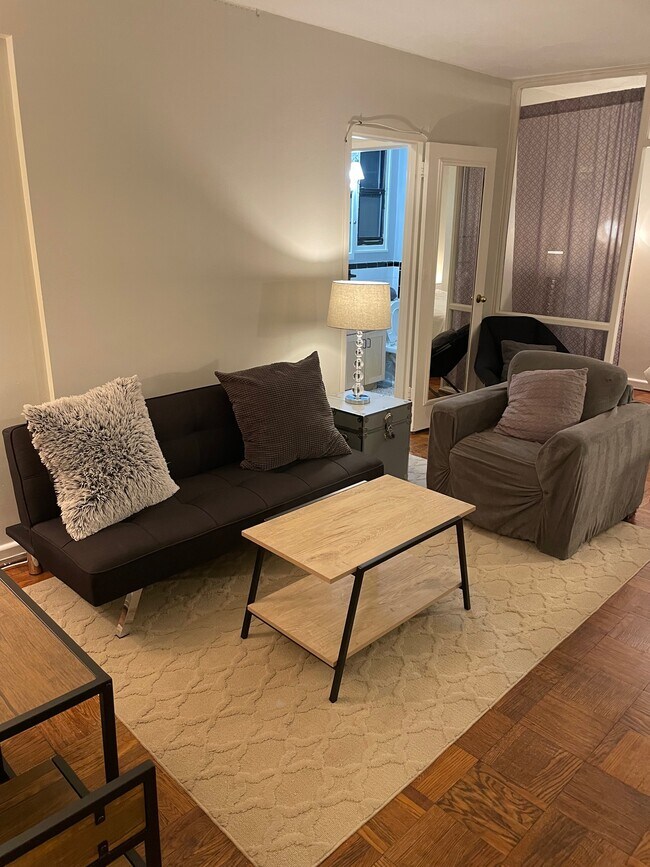 Primary Photo - 2141 I St NW