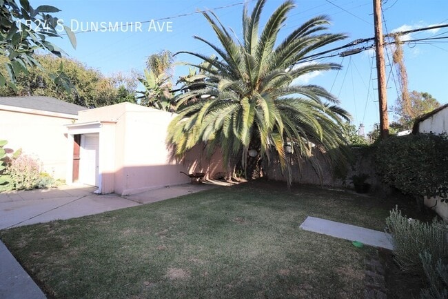 Building Photo - 1524 S Dunsmuir Ave