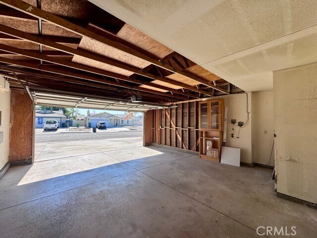 Building Photo - 29813 Park City Ave