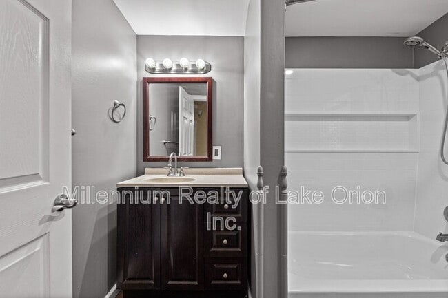 Building Photo - 5394 Drayton Rd