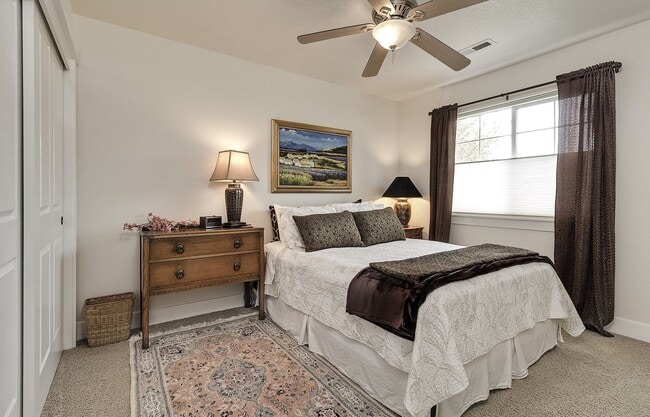 Building Photo - 16723 SW Rogue River Terrace