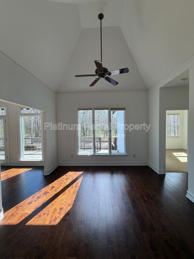 Building Photo - 7020 Grassmoor Grange Way