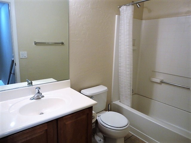 Building Photo - Great home in Aliante Community!