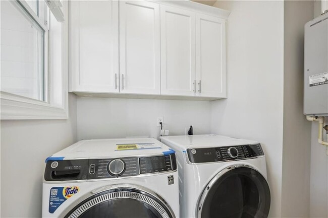 Building Photo - 410 Townly Ct