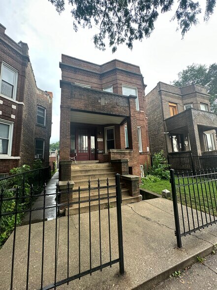 Building Photo - 4743 W Jackson Blvd