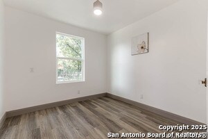 Building Photo - 322 Compton Ave
