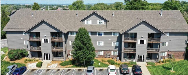 Building Photo - 7009 S 83rd St