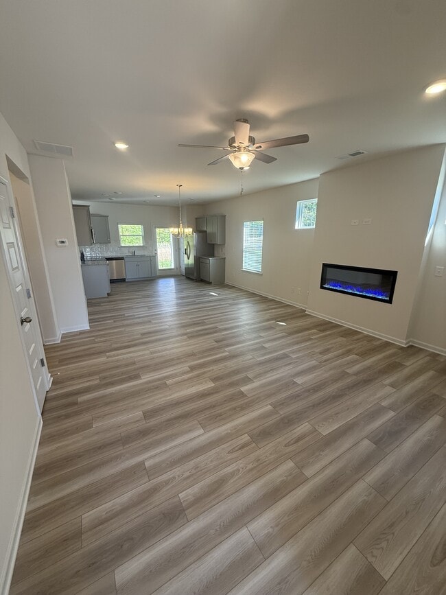 Building Photo - 184 Fair Oak Ln