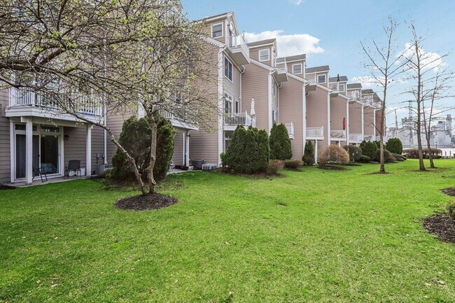 Building Photo - 458 Buffalo Ct