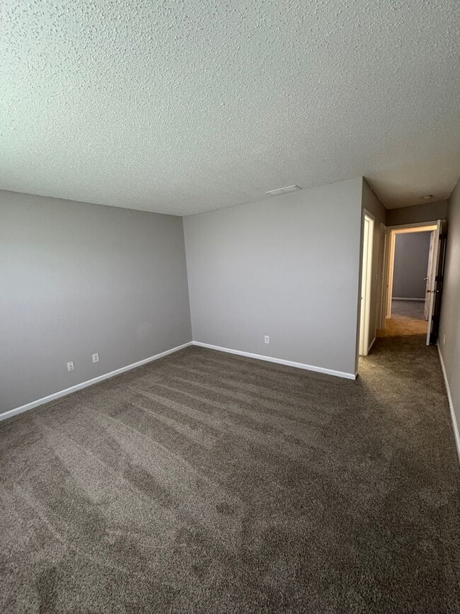 Building Photo - 644 Springtree Lane