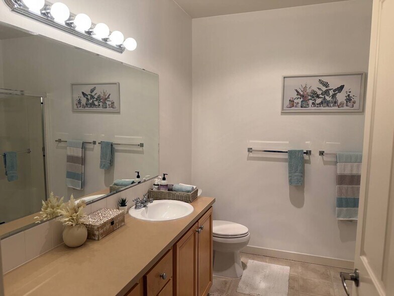 Building Photo - 22663 NE Alder Crest Dr