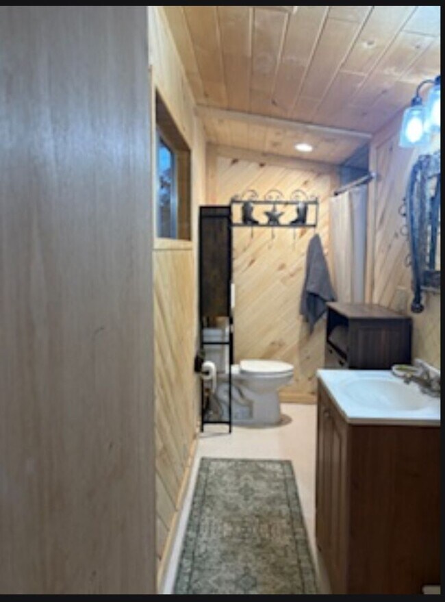 Building Photo - Barnview Country Haven