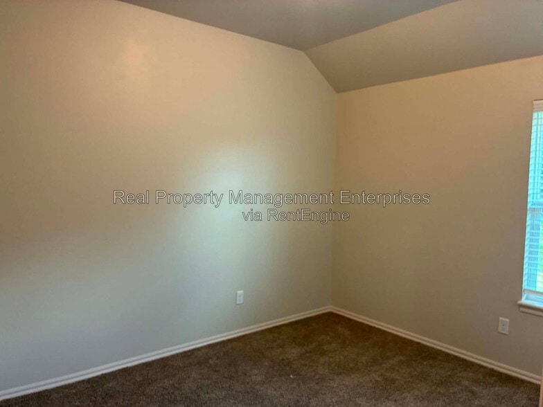 Building Photo - 343751-34E870 E870 Rd