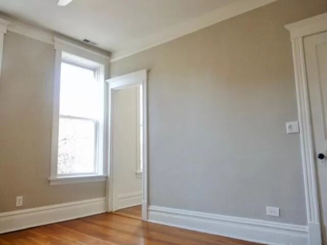 Building Photo - 1535 N Bosworth Ave