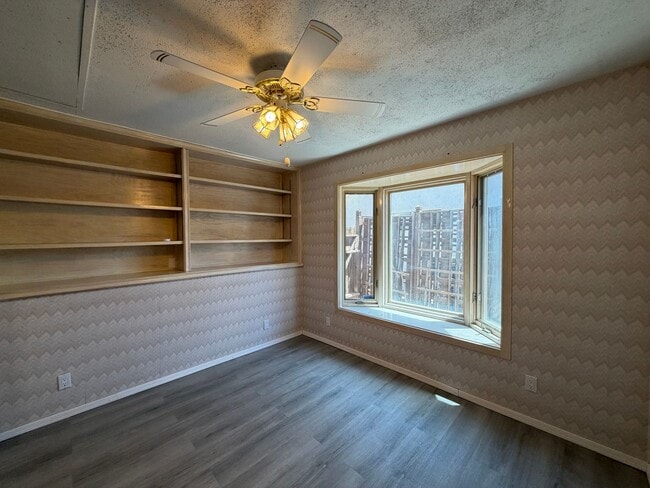 Building Photo - 2,800Sq Foot, 5 Bedroom Single Story Home Available Near Eubank Blvd NE & Copper Ave NE!