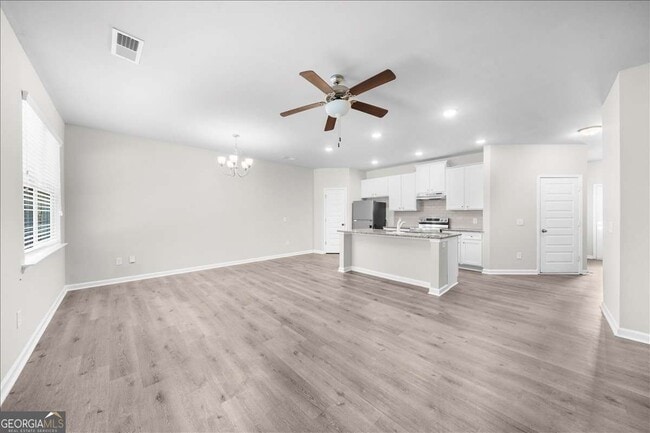 Building Photo - 220 Harrison St