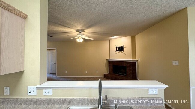 Building Photo - 7514 Paris Ave