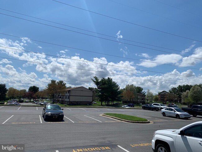 Building Photo - 751 Heather Ridge Dr