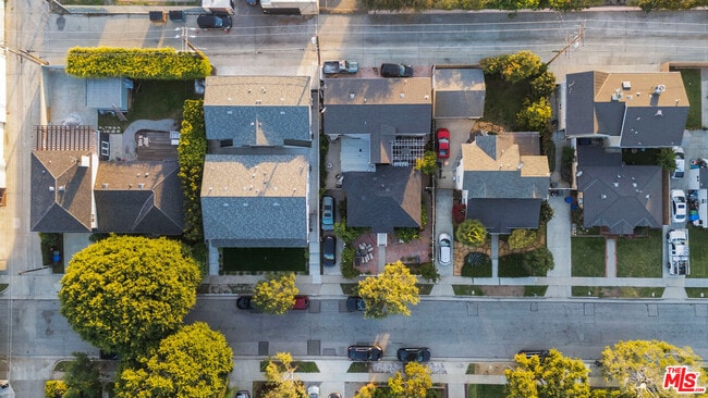 Building Photo - 4183 Commonwealth Ave