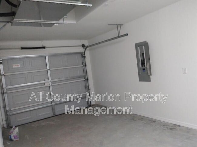 Building Photo - 5933 NW 59th Ct