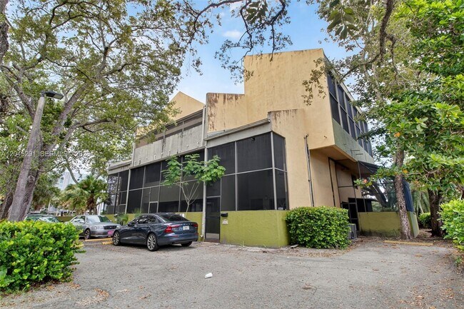 Building Photo - 7420 SW 59th Ave