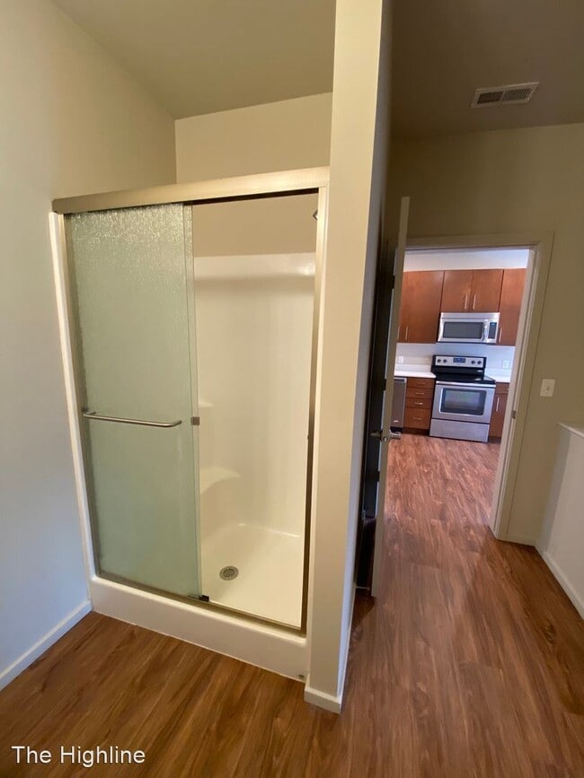 Building Photo - 2100 Douglas St