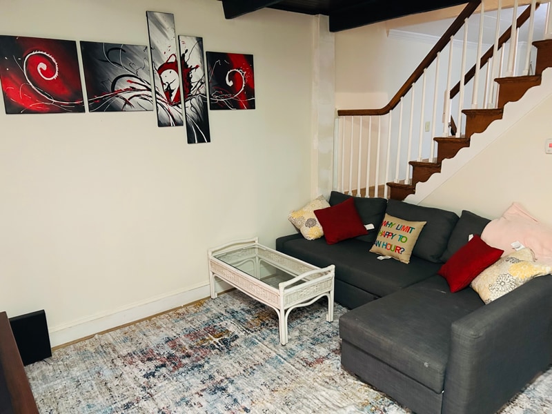 Building Photo - 107 N Port St