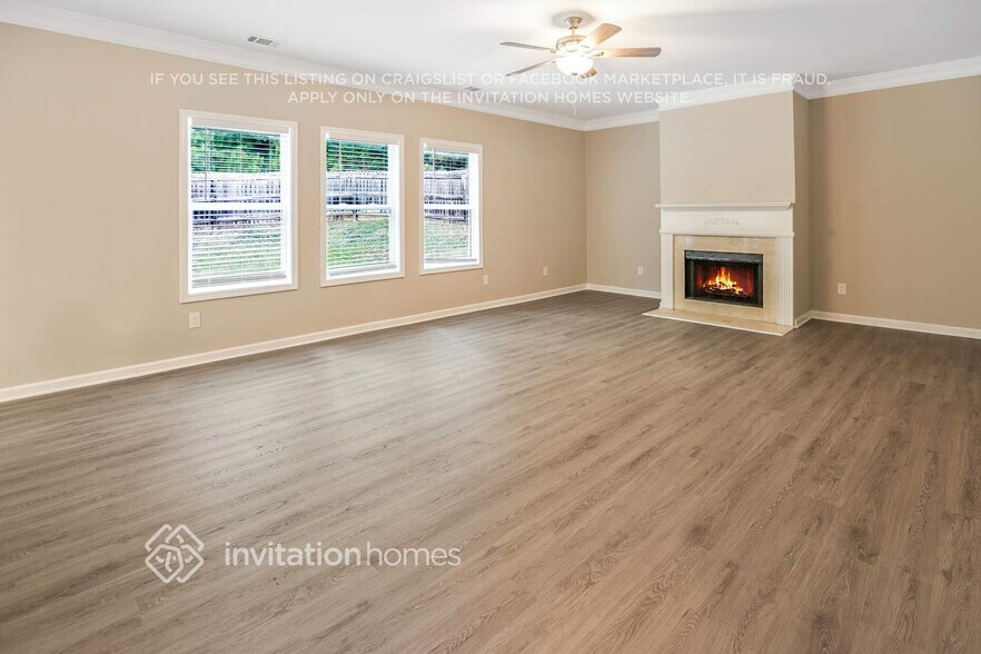 Building Photo - 159 Hawthorn Dr
