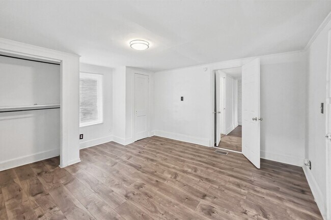 Building Photo - 1547 Joyner Ave SE