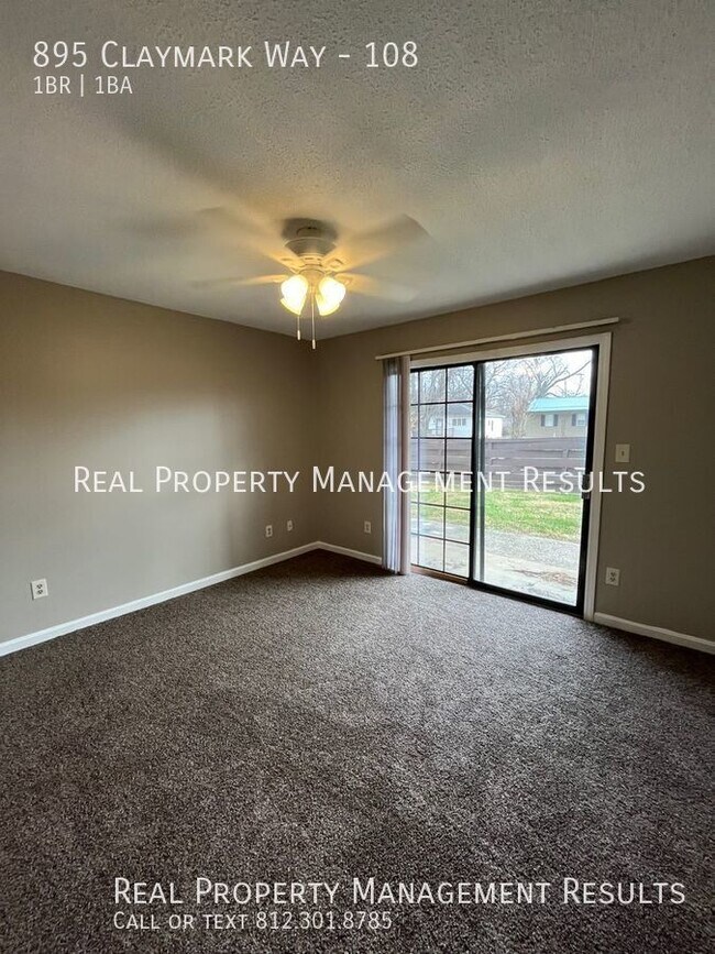 Building Photo - 895 Claymark Way