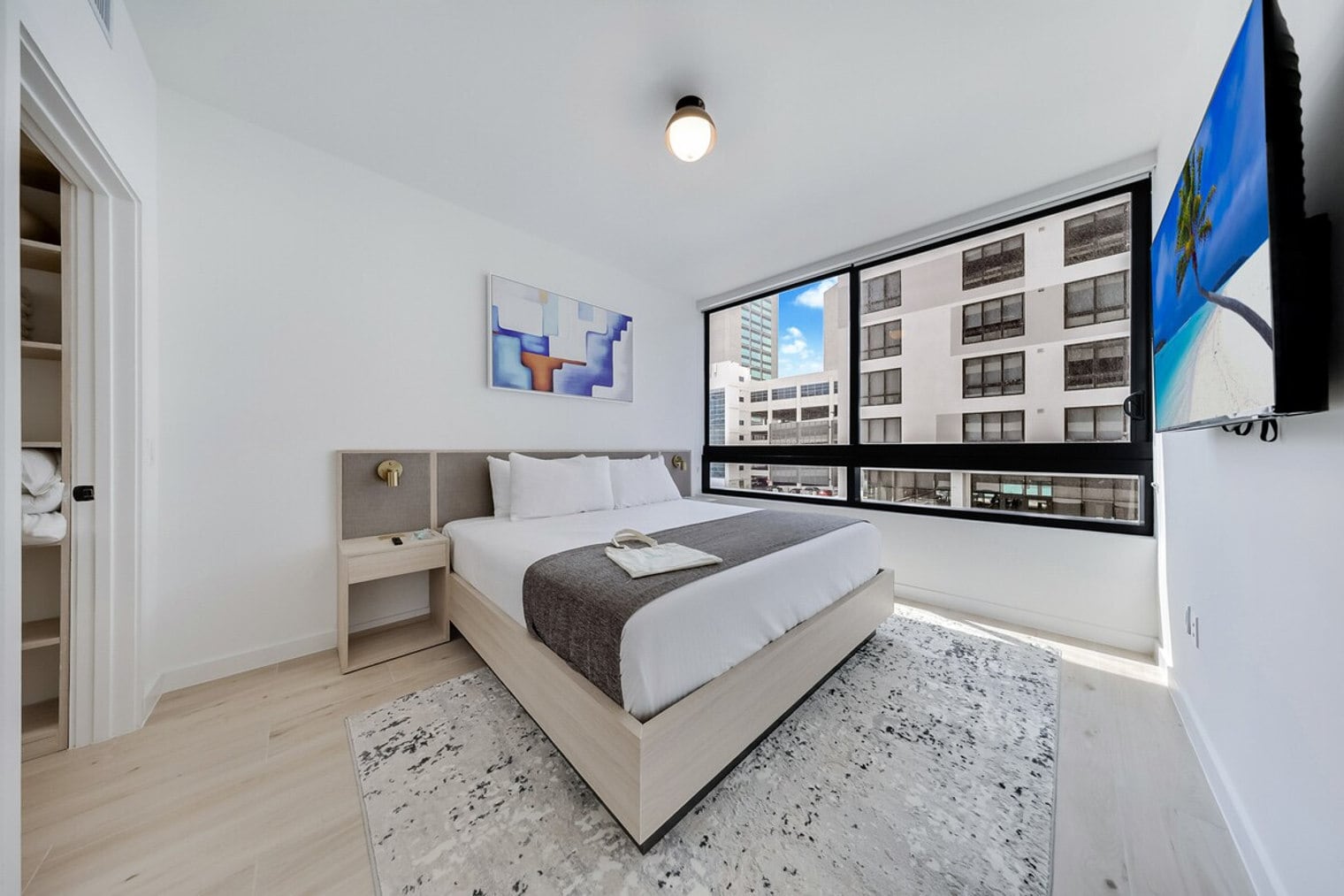 Building Photo - 36 NE 2nd St