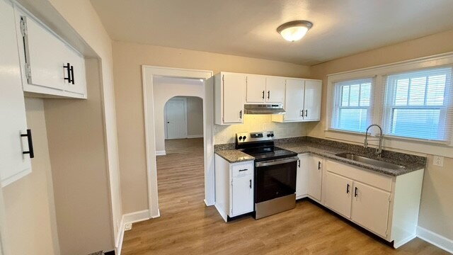 Building Photo - EAST SIDE FULLY RENOVATED 2 BEDROOM BUNGALOW AVAILABLE NOW!