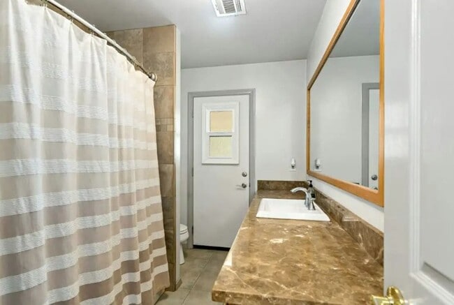 Building Photo - 3 Bedroom 2 Bathroom Home in Wine Country!