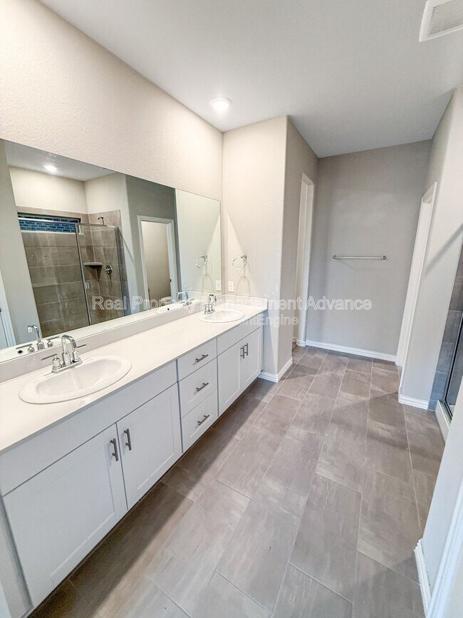 Building Photo - 452 Morning Dew Ln