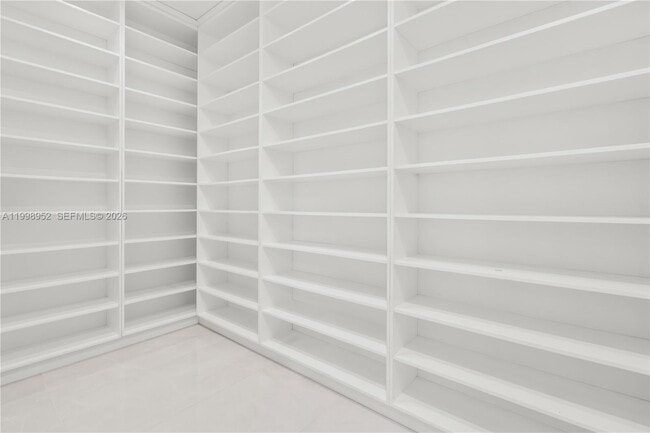 Building Photo - 519 Alhambra Cir