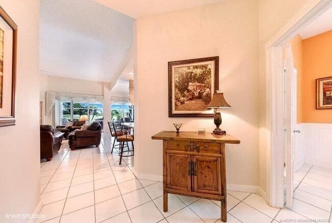 Building Photo - 8073 SE Double Tree Dr