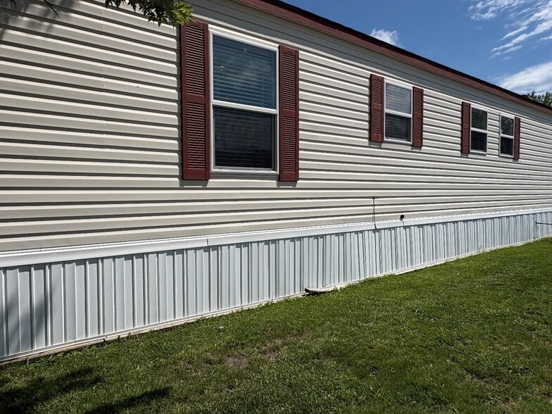 Building Photo - 2061 Windover Dr